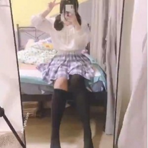 沙耶妹妹推出新款黑色衣服，让你体验小妹妹的感觉！